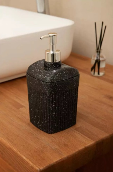 WhatsApp Image 2025-02-19 at 10.49.08